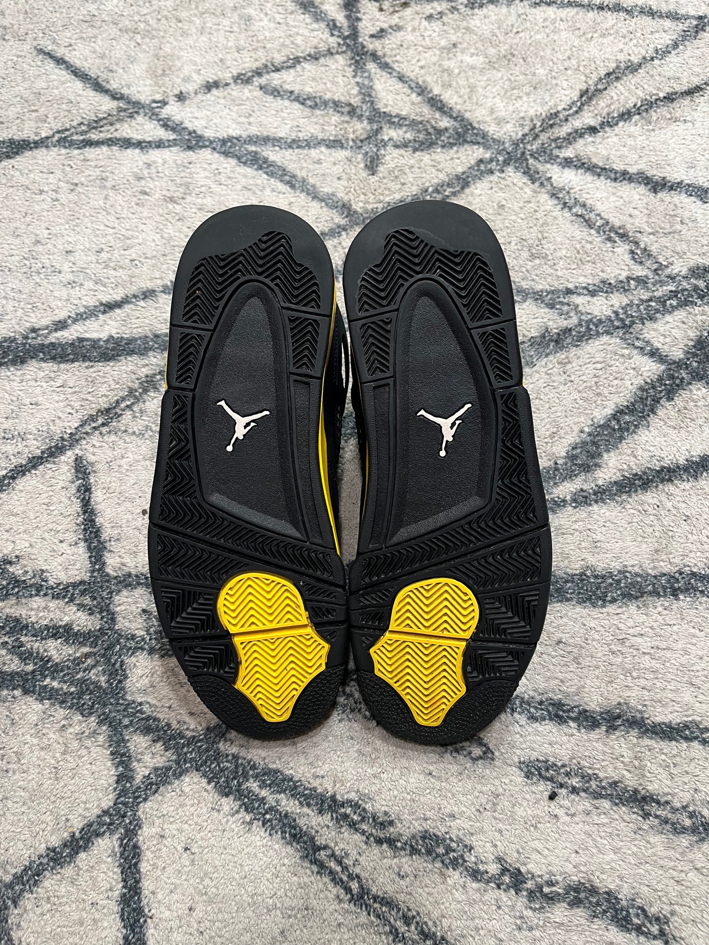 Air Jordan 4 Yellow Thunder