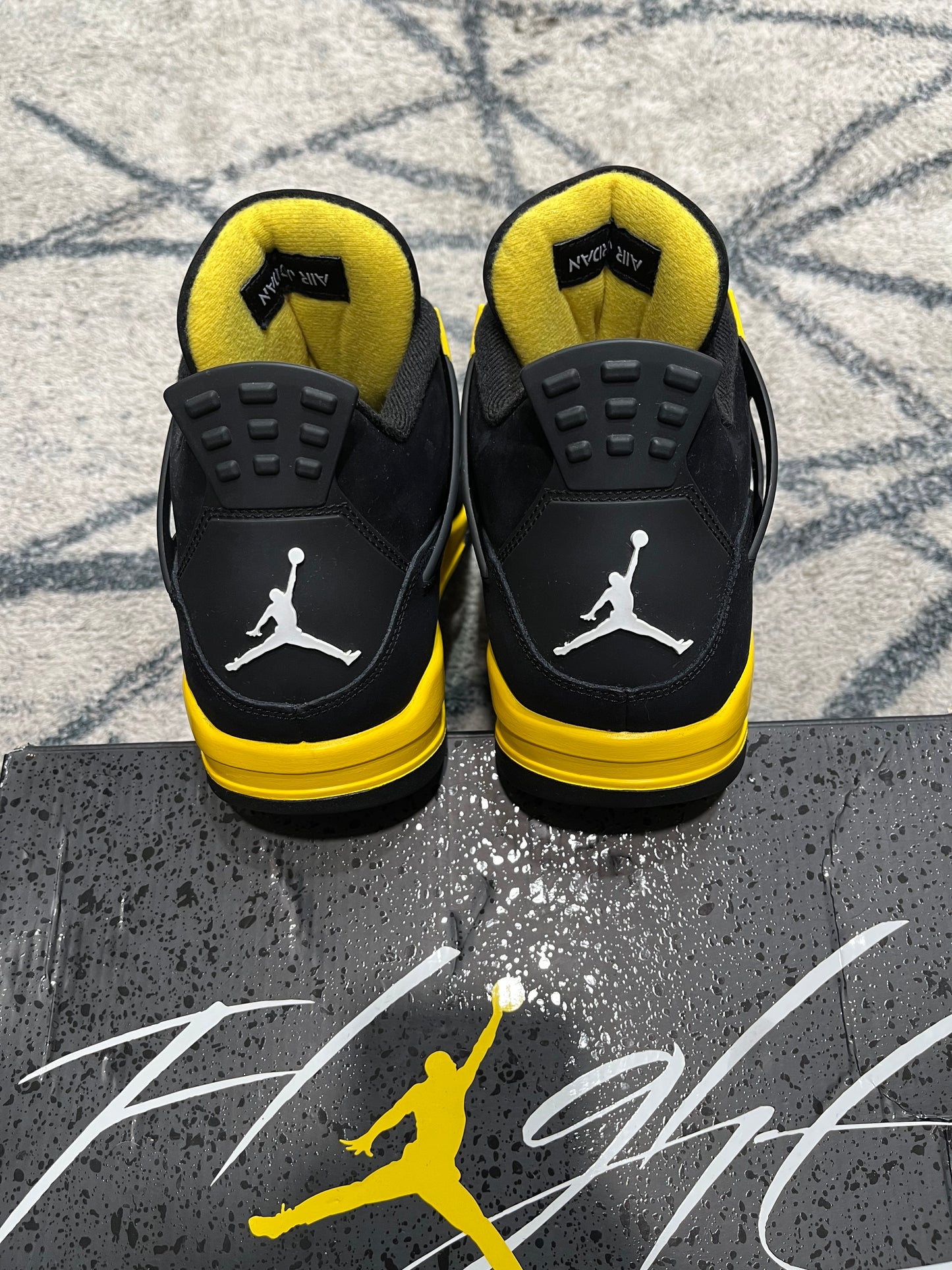Air Jordan 4 Yellow Thunder
