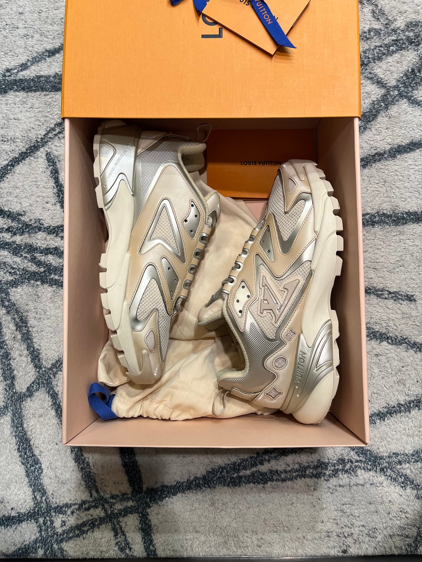 Louis Vuitton Runner Beige