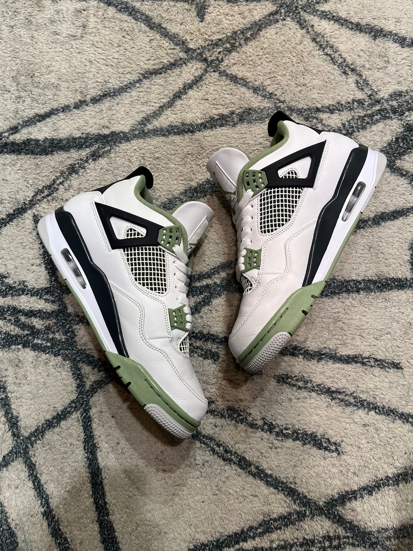 Air Jordan 4 Seafoam