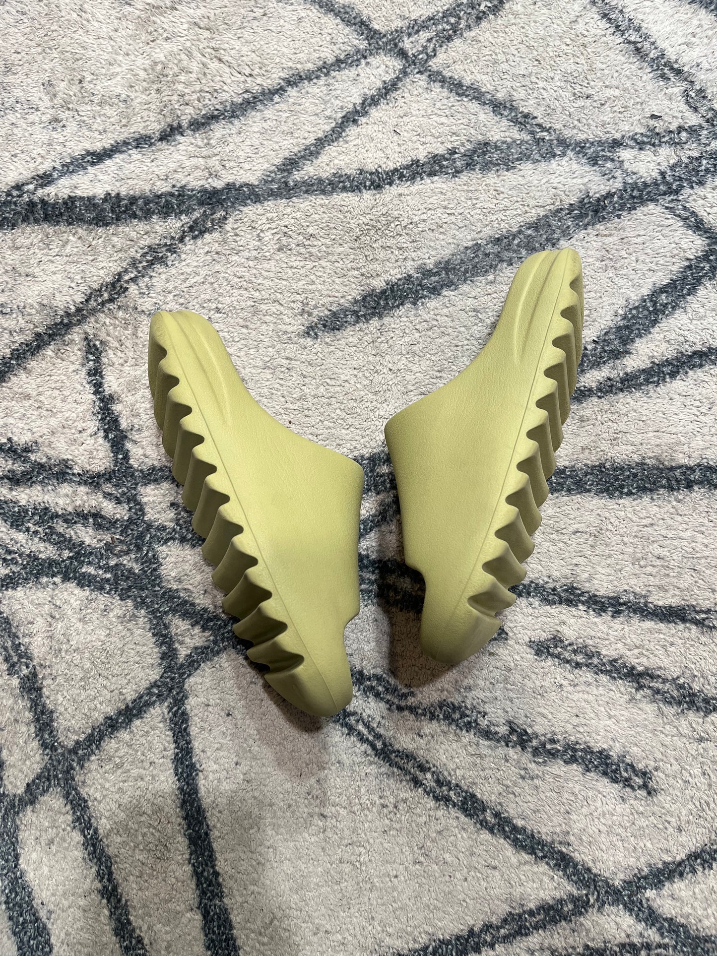 Yeezy Slide Resin