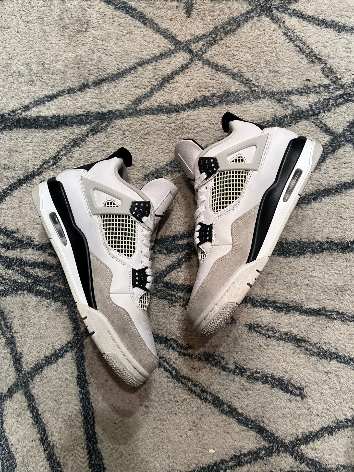 Air Jordan 4 Military Black