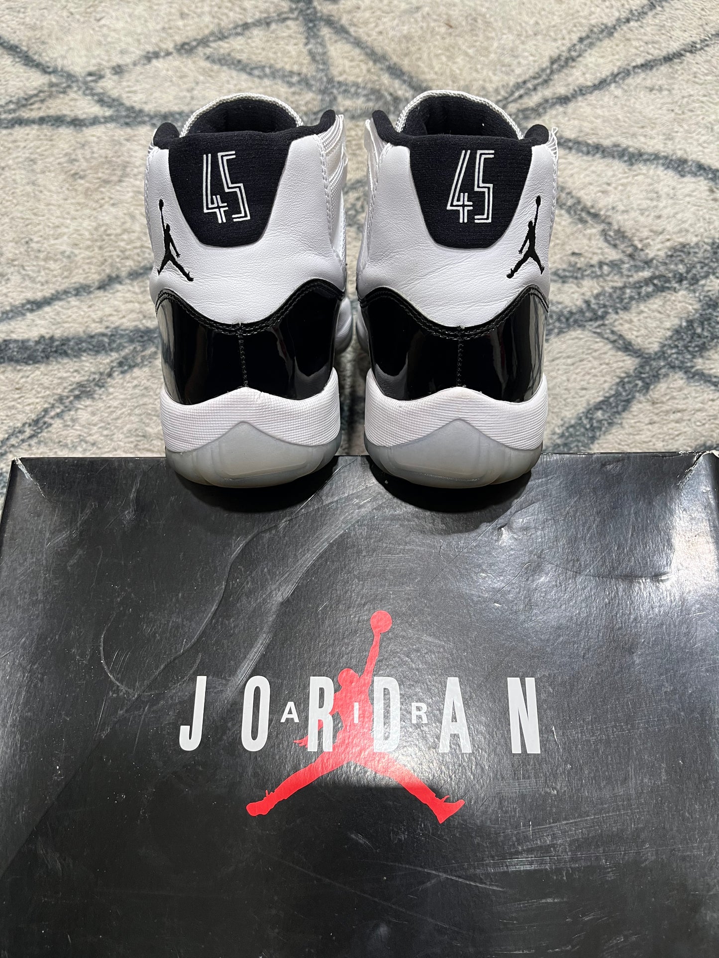 Air Jordan 11 Retro Concord