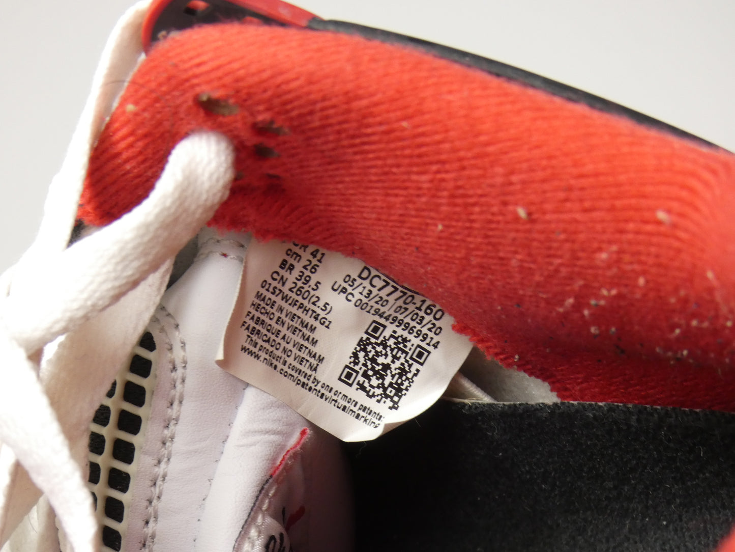 Air Jordan 4 Fire Red